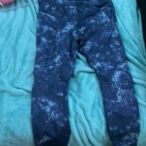 purple athletic leggings